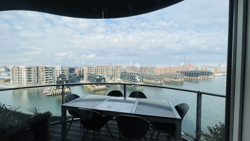 Balcony / Terrace / Patio, Building Exterior, Outdoor, Scenic View