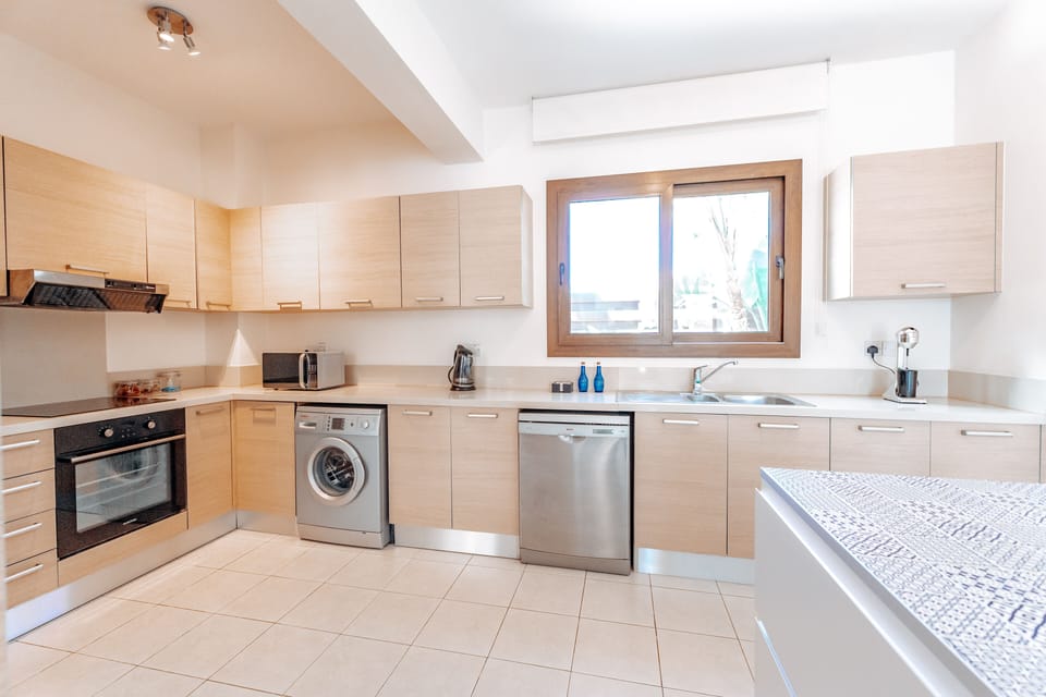 Kitchen (2)