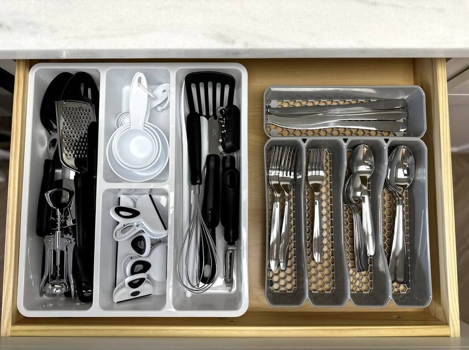 Experience the Comforts of Home with a Fully Equipped Kitchen, Complete with All the Essential Utensils.