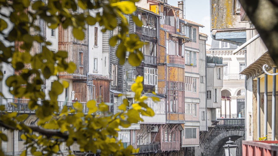 Castres is just a 30-minute drive away!