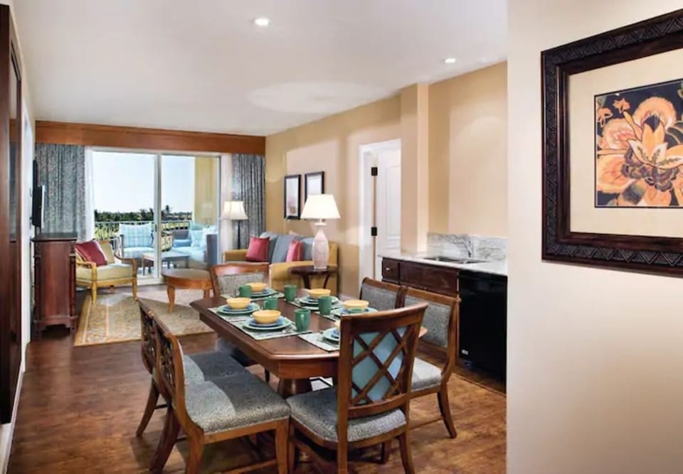 2 Bedroom • Dining Area