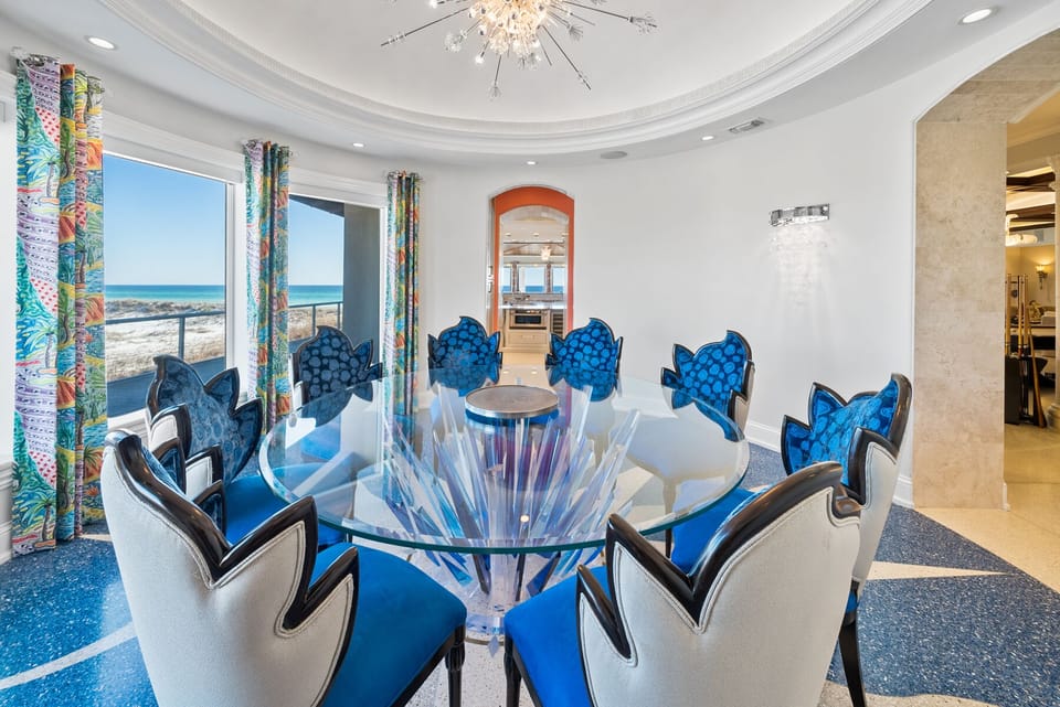 Sea Castle | Dining Area