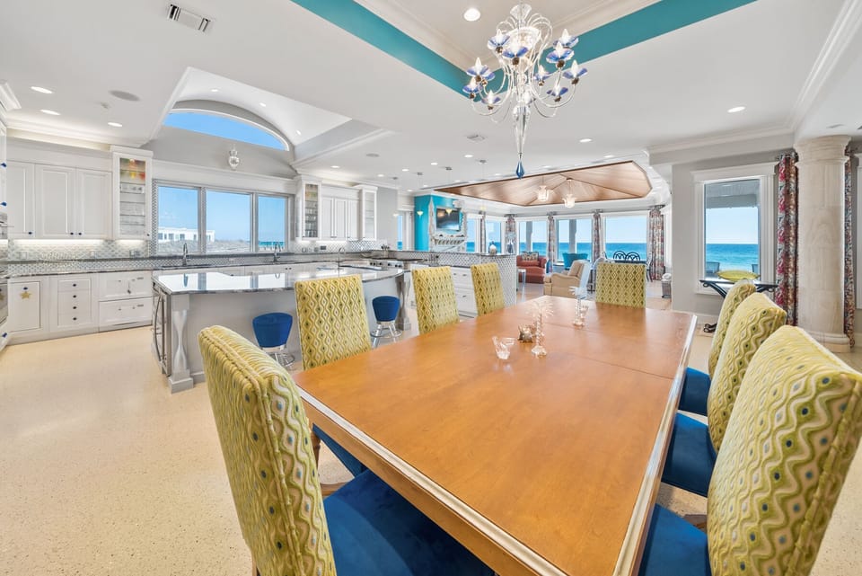 Sea Castle | Dining Area