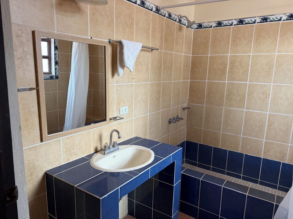 Family Quadruple Room | Bathroom