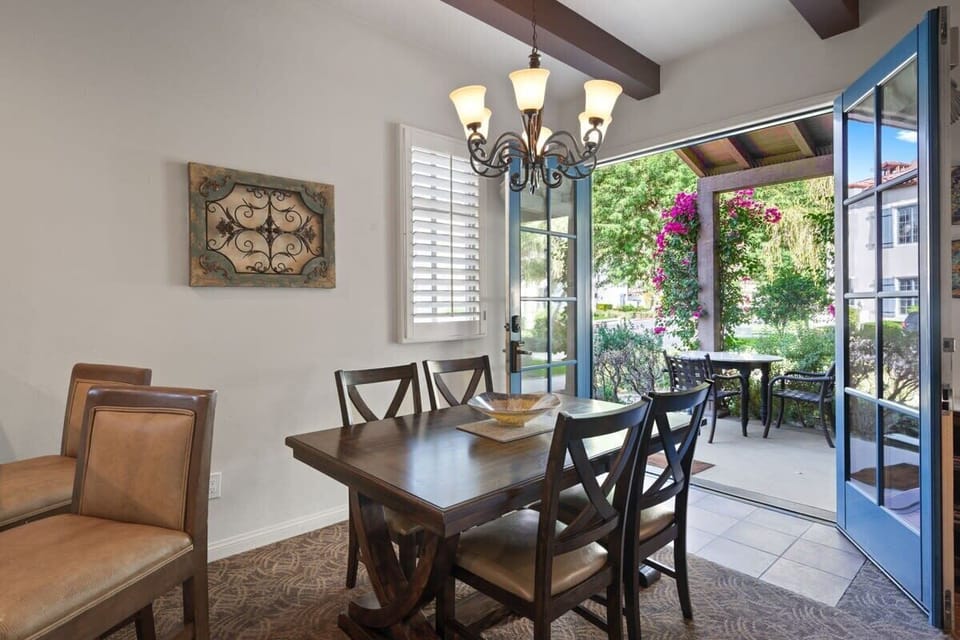 Dining Room/Terrace