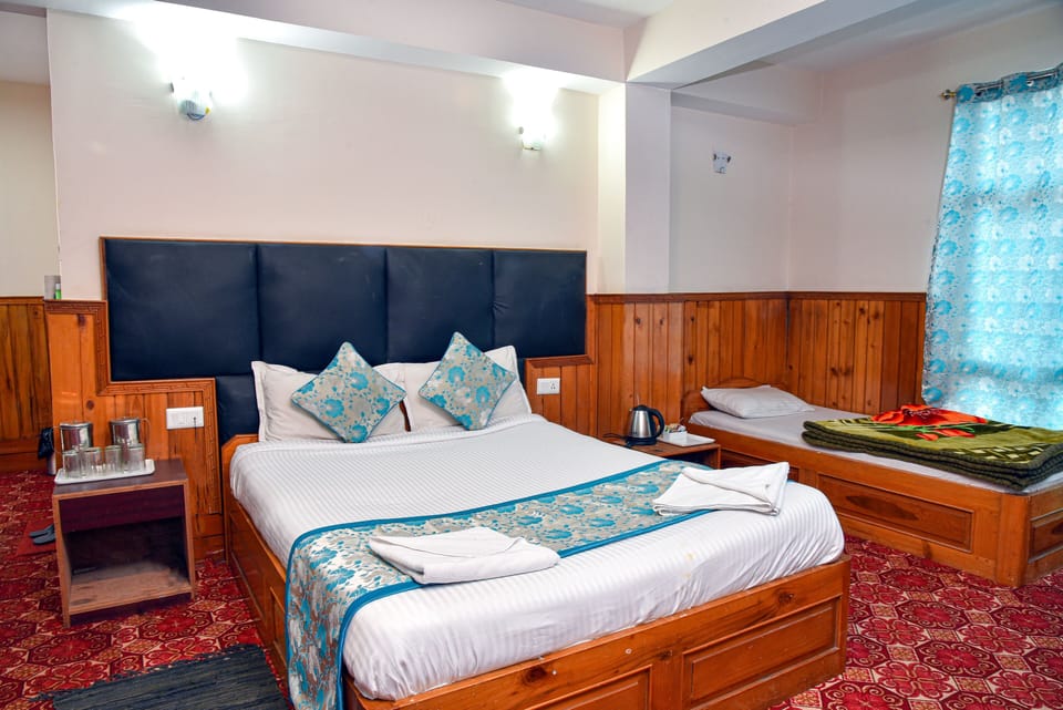 Premium Double Room, 1 Bedroom | Desk