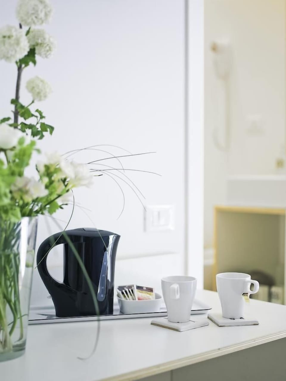 Minibar, in-room safe, desk, cribs (free)