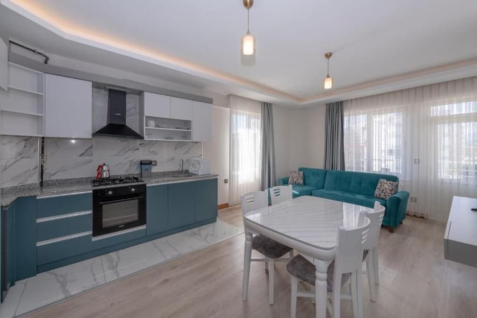 Deluxe Suite, 1 Bedroom, Partial Sea View | Living area