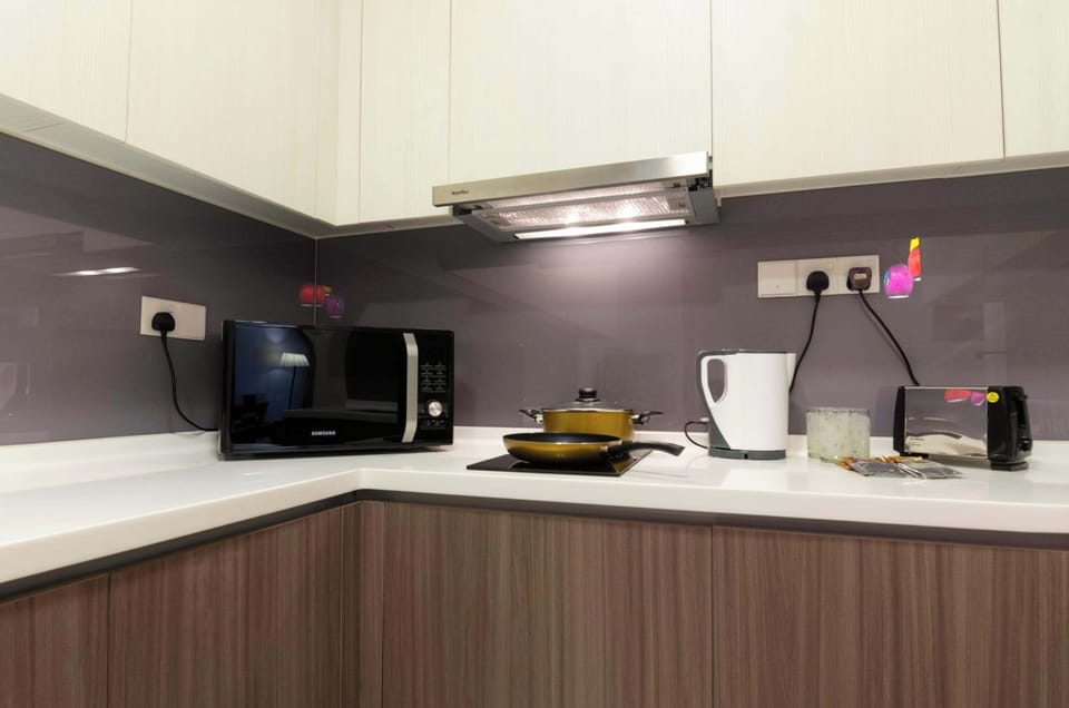 An equipped kitchen.