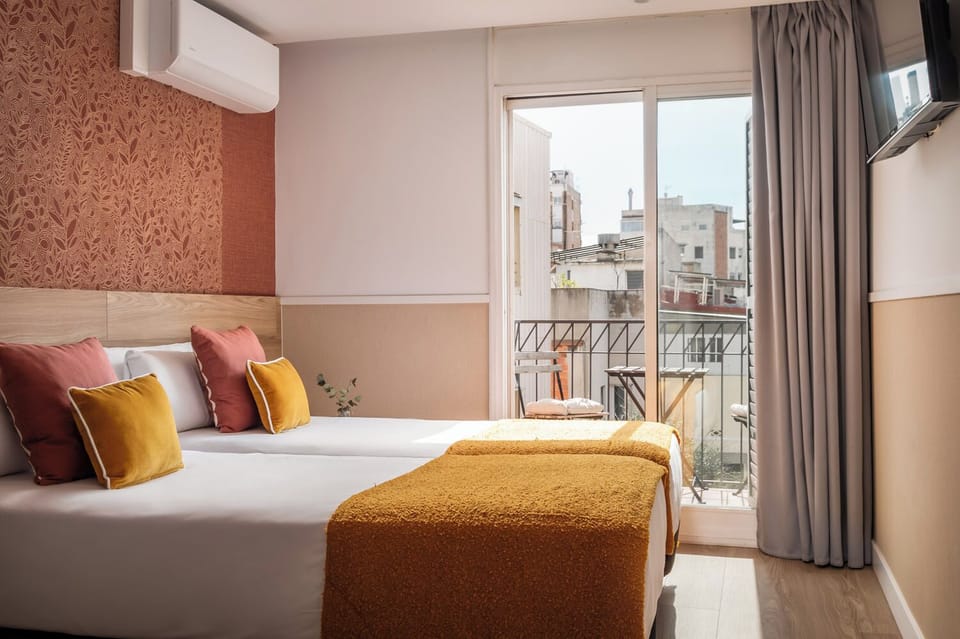 Double Room, Balcony | Blackout drapes, free WiFi, bed sheets
