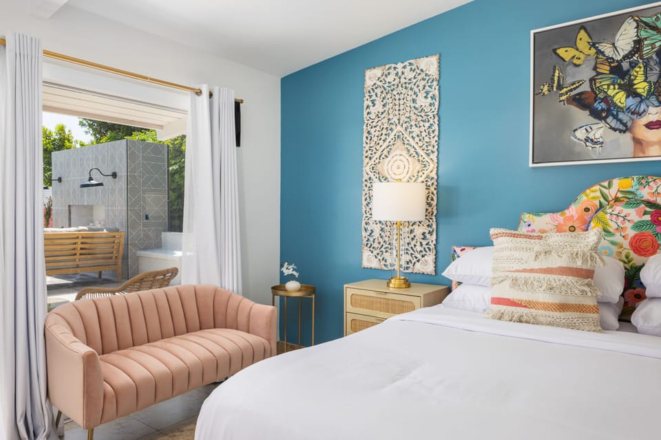 Drift into calm at our Palm Springs boutique hotel. The plush king bed and elegant décor create a serene, luxury desert escape just steps from downtown.