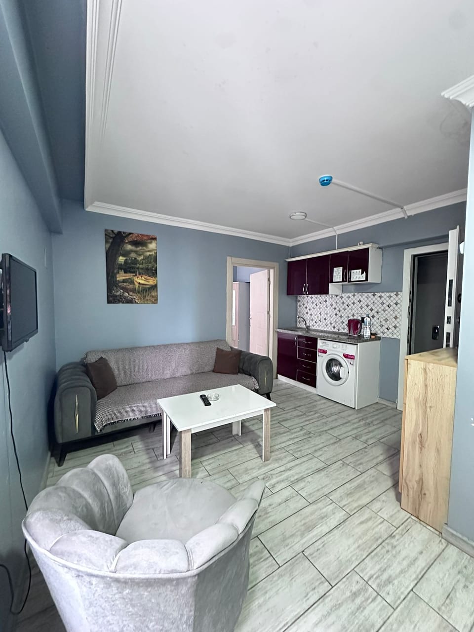 Standard Suite | Laptop workspace, blackout drapes, iron/ironing board, free WiFi