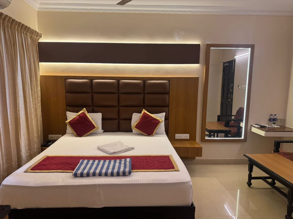 Standard AC | Soundproofing, free WiFi, bed sheets
