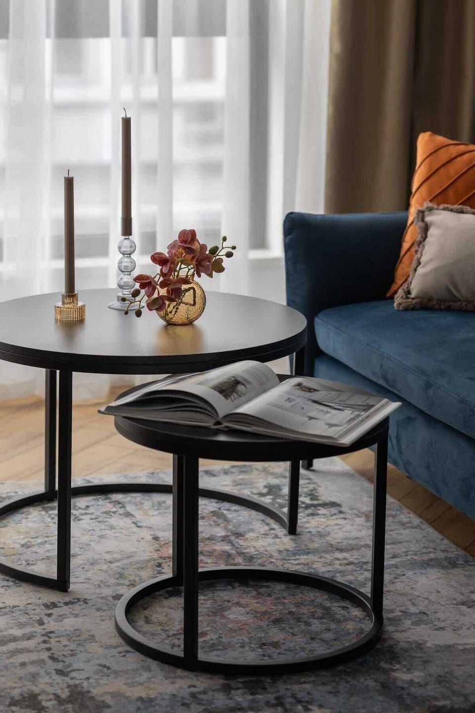 Close-up of the coffee table in the living room.