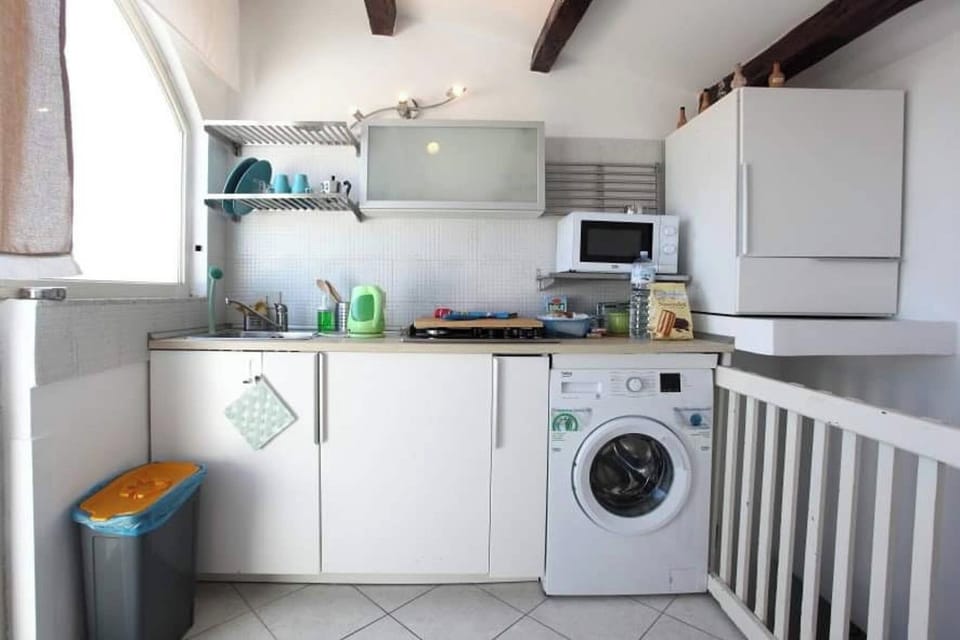 Apartment, 1 Bedroom, Patio, City View | Private kitchen