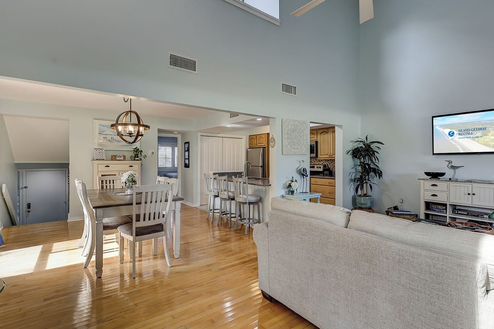 Living room/open floor plan