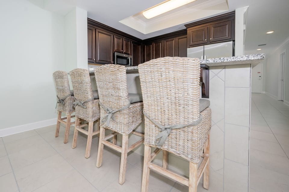 Condo, 2 Bedrooms | Interior