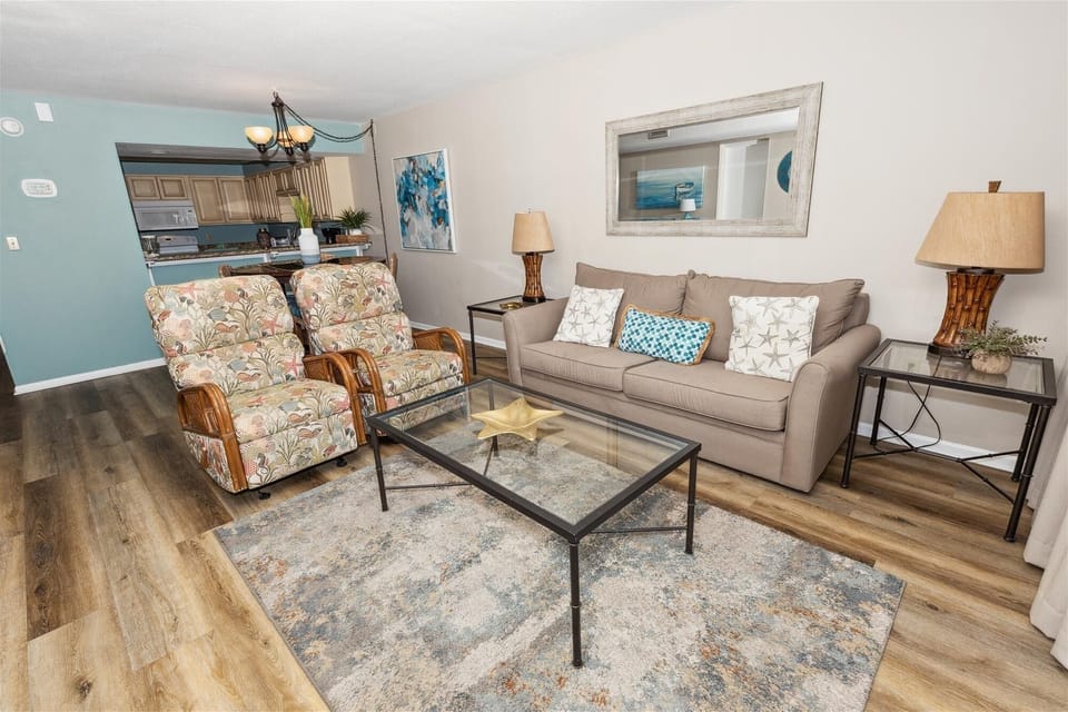 Condo, 1 Bedroom | Living area