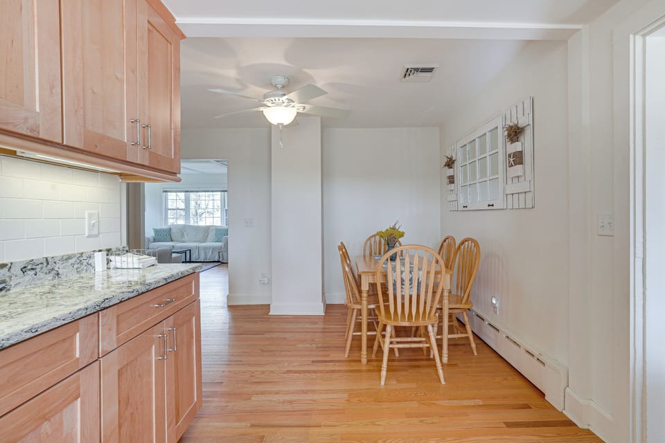 House (2 Bedrooms) | Interior