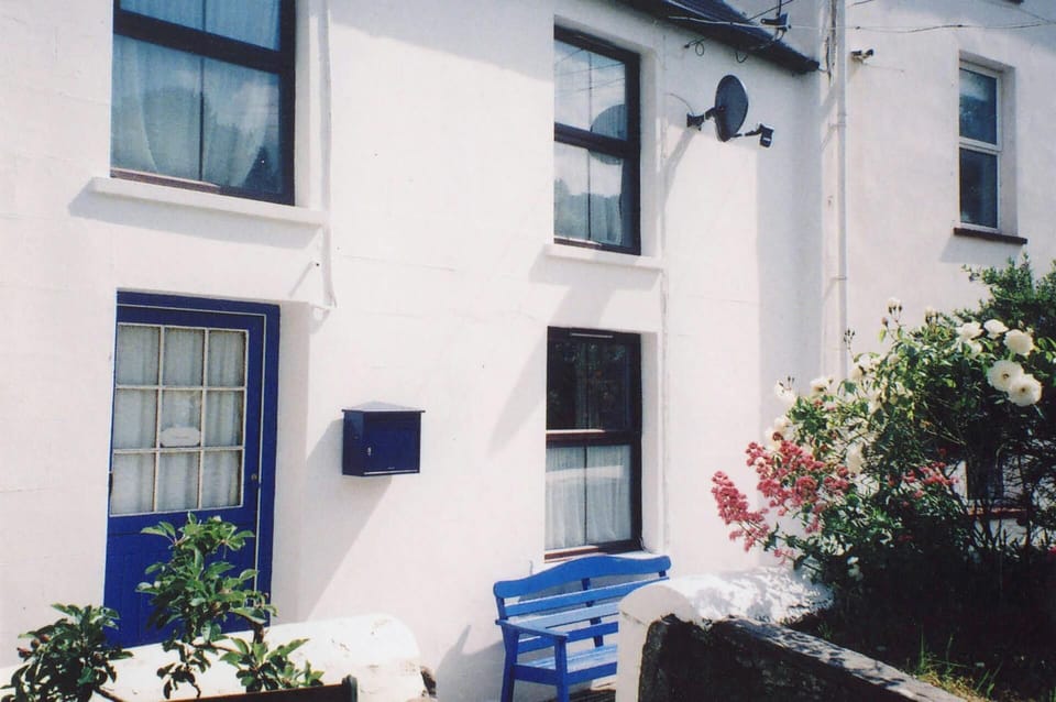 2 Castle Hall
