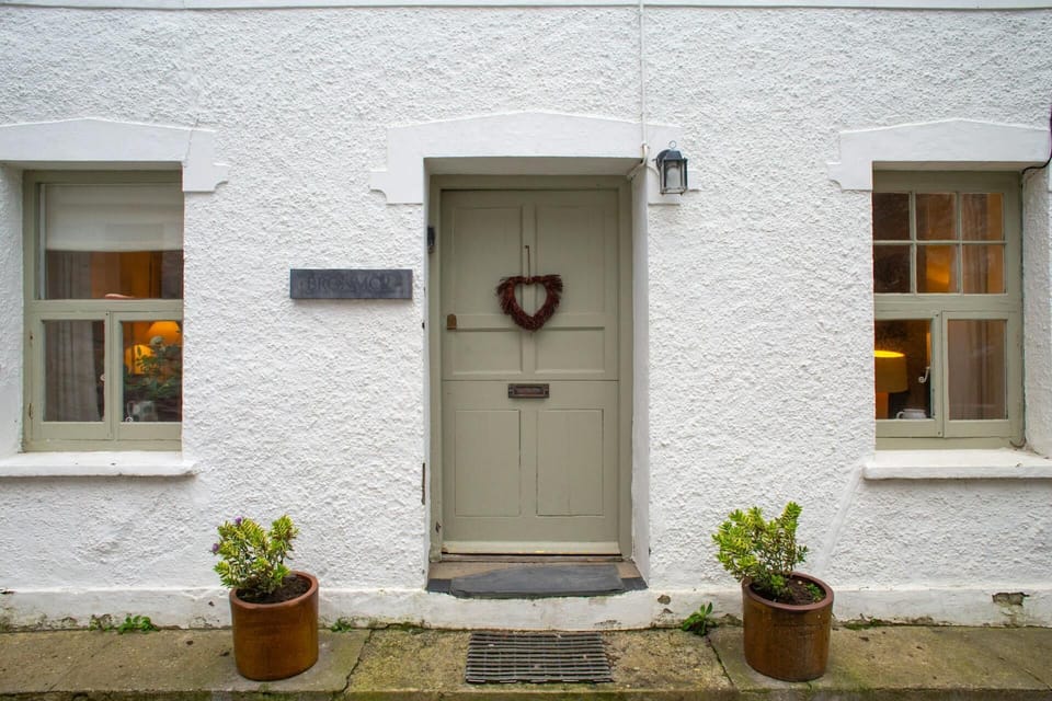Bronmor exterior
