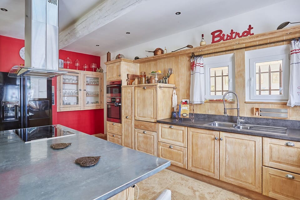 Romantic holidays in the heart of the Petit Luberon in Ménerbes