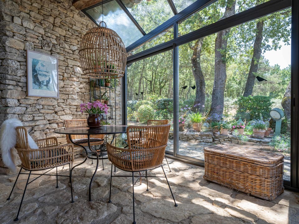 Old stone sheepfold for rent in Bonnieux
