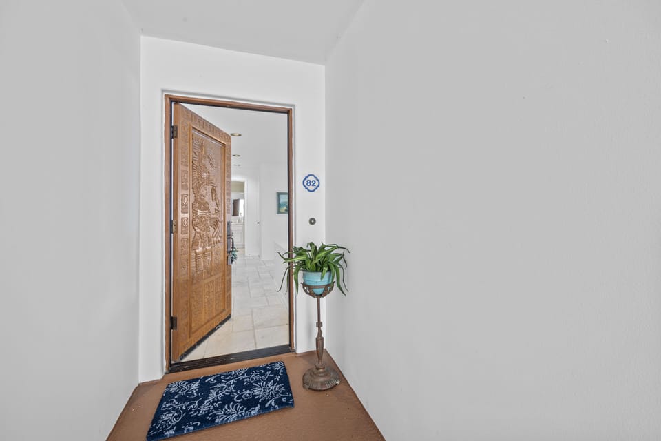 H882 - Hamilton Cove Villa 8-82