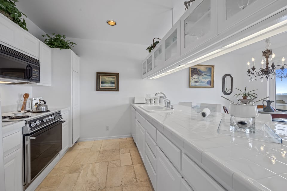 H882 - Hamilton Cove Villa 8-82