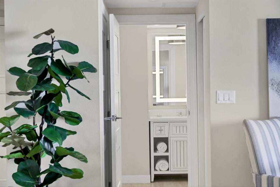 Inn On The Beach 3907 by FVC - Guest Bathroom