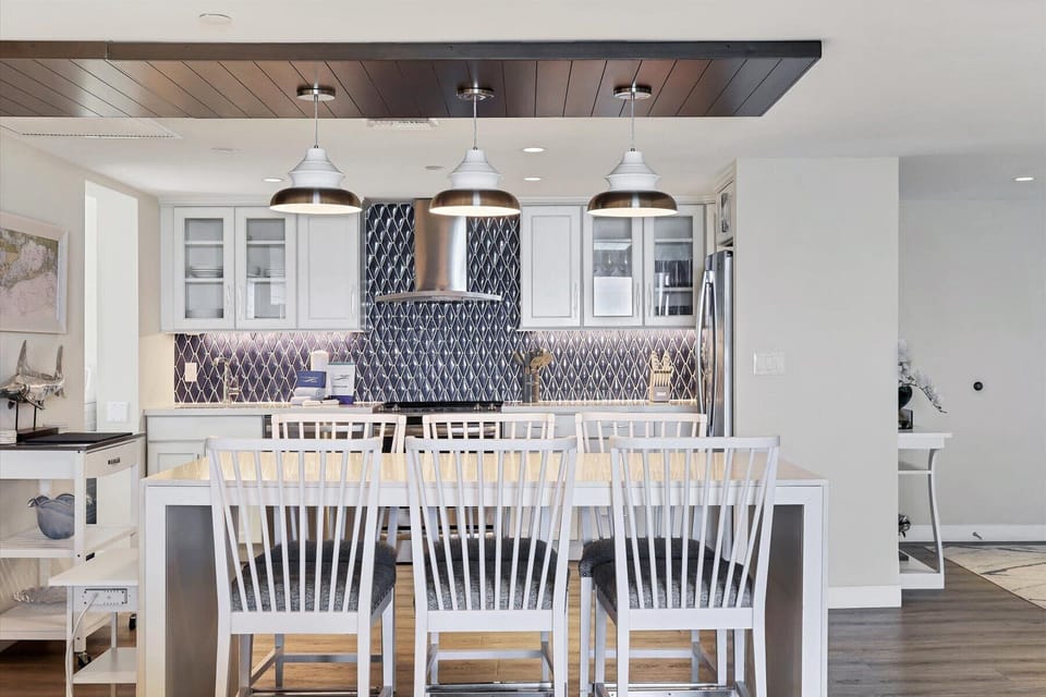 Inn On The Beach 3907 by FVC - Dining and Kitchen