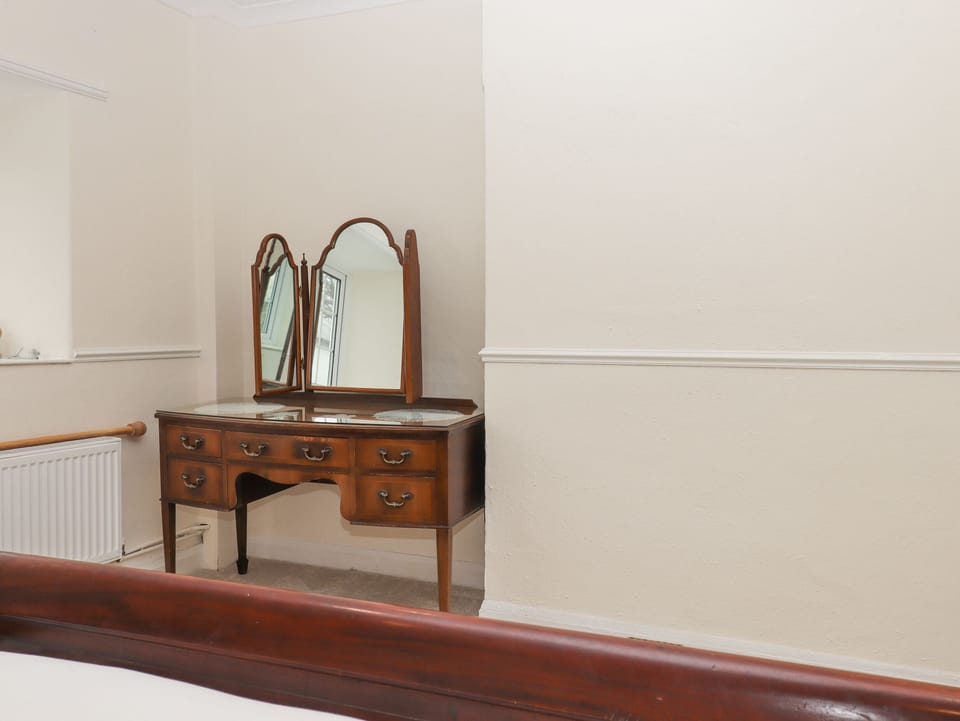 2 bedrooms, individually decorated, individually furnished, free WiFi