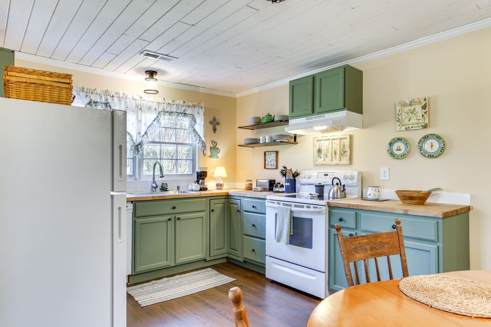 Kitchen | Cooking Basics | Drip Coffee Maker | Kettle