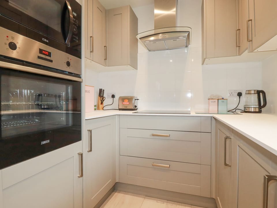 Fridge, dishwasher, electric kettle, toaster