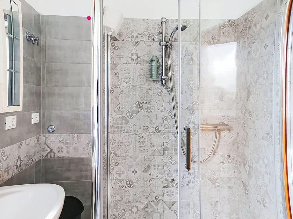 Plumbing Fixture, Bathroom, Flooring, Interior Design, Floor, Plumbing, Tap, Tile, Shower, Shower Head