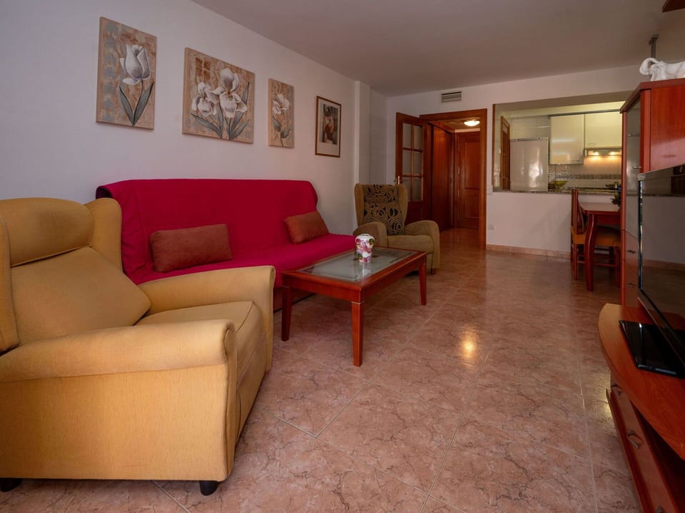 Furniture, Couch, Picture Frame, Comfort, Table, Wood, Lamp, Building, Living Room, Architecture