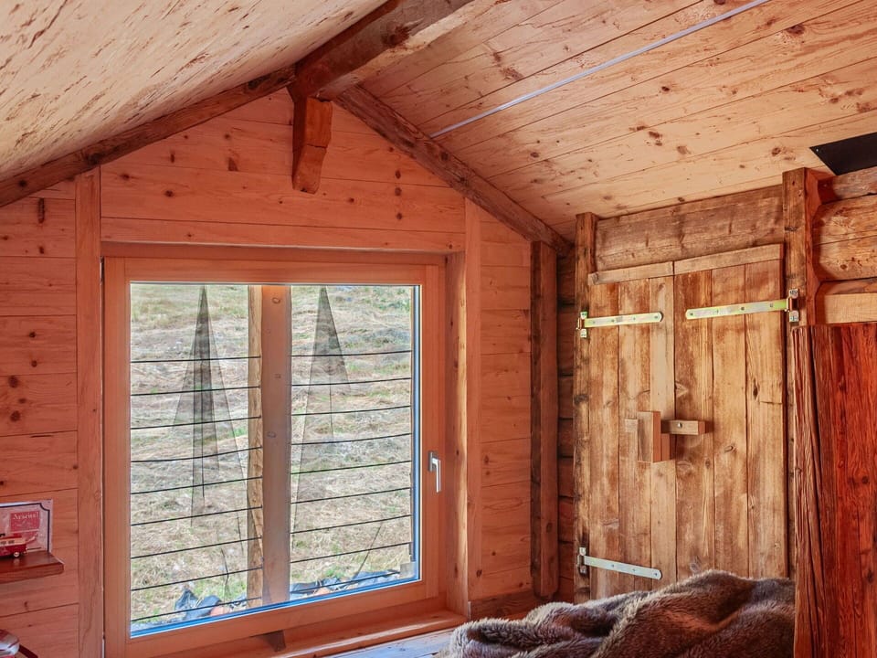 Property, Window, Building, Wood, Interior Design, Beam, Wood Stain, Floor, Wall