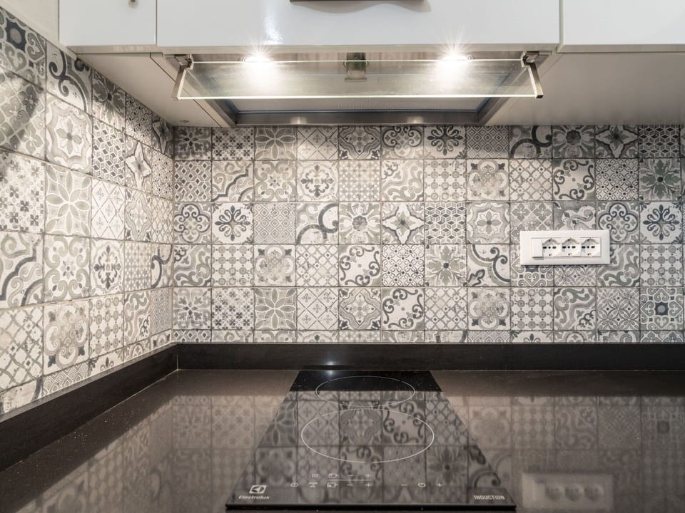 Property, Building, Wood, Interior Design, Architecture, Flooring, Rectangle, Black-And-White, Style, Floor