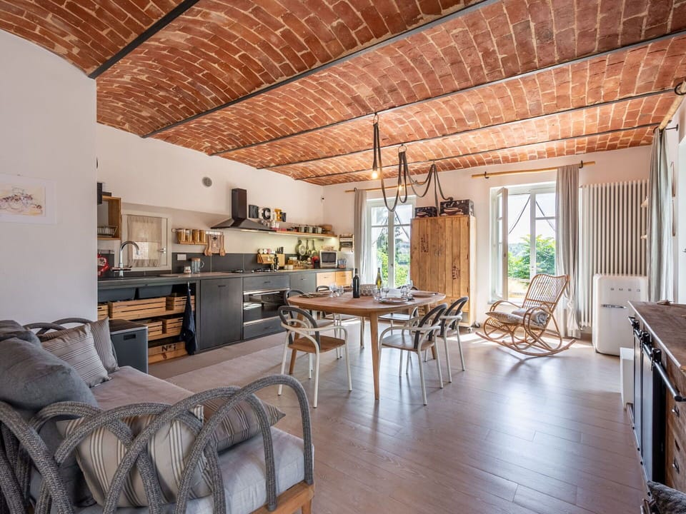 Table, Property, Furniture, Couch, Chair, Wood, Interior Design, Floor, Flooring, Beam