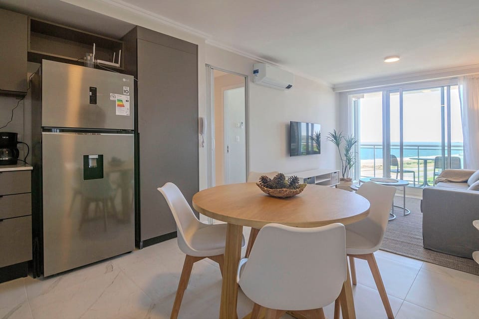 Apartment | Dining