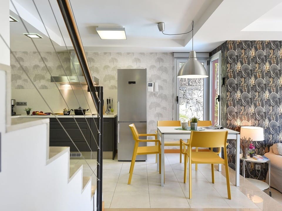 Sky, Property, Furniture, Building, Table, Interior Design, Shade, Plant, Leisure, Condominium