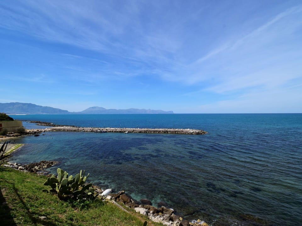 Cloud, Water, Sky, Coastal And Oceanic Landforms, Natural Landscape, Terrain, Mountain, Plant, Lake, Landscape