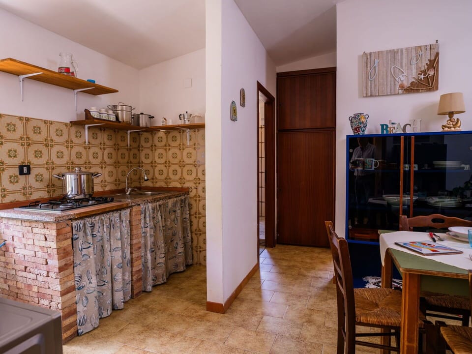 Furniture, Cabinetry, Property, Wood, Table, Interior Design, Shelving, Floor, Kitchen, Flooring