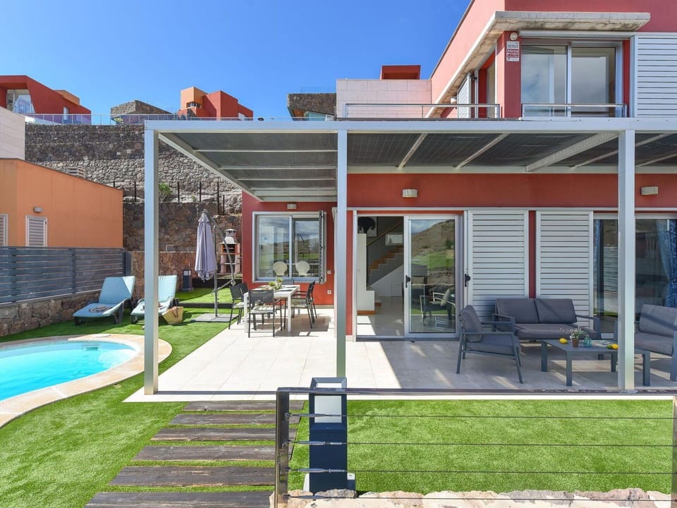 Table, Furniture, Property, Plant, Building, Window, Chair, Sky, Azure, Interior Design