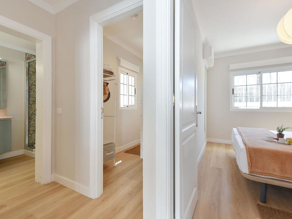Flooring, Interior Design, Floor, Wood, Ceiling, Wood Flooring, Home, Room, Apartment, Lighting