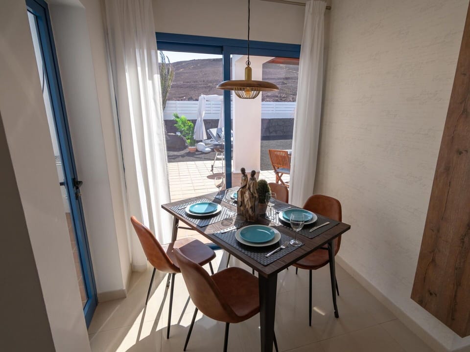 Furniture, Property, Cabinetry, Picture Frame, Window, Building, Comfort, Azure, Drawer, Wood