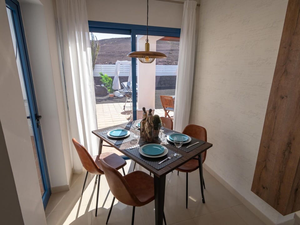 Furniture, Property, Cabinetry, Picture Frame, Window, Building, Comfort, Azure, Drawer, Wood