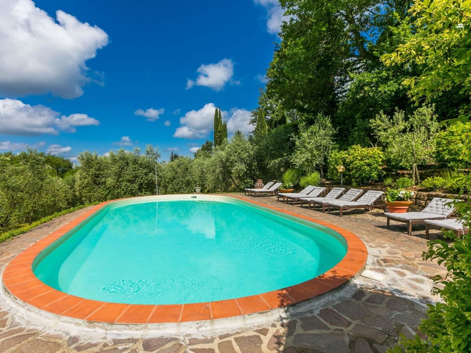 Water, Sky, Cloud, Water Resources, Property, Plant, Swimming Pool, Azure, Blue, Tree