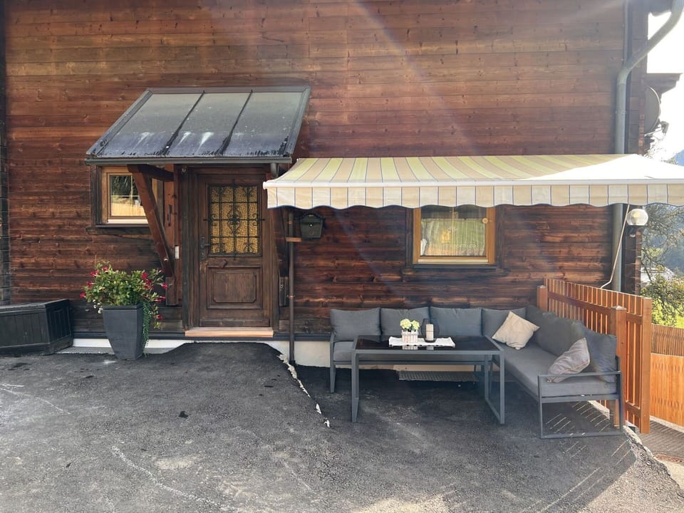 Property, Furniture, Building, Plant, Table, Flowerpot, Window, Wood, Shade, Houseplant