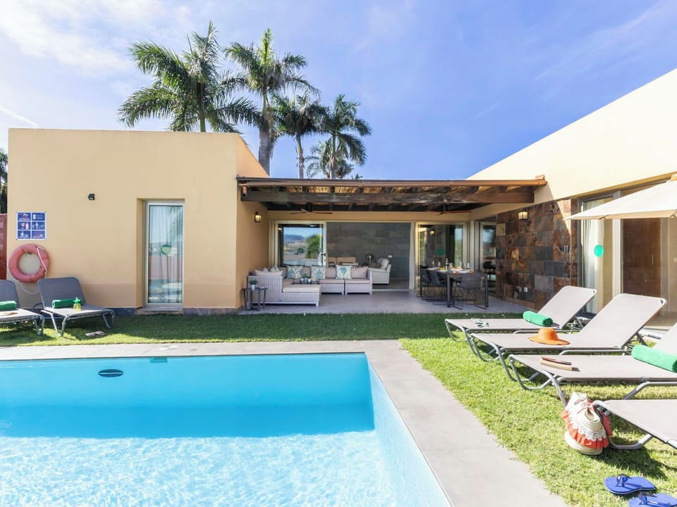 Swimming Pool, Resort, Leisure, Outdoor Furniture, Eco Hotel, Shade, Estate, Villa, Hacienda, Landscaping